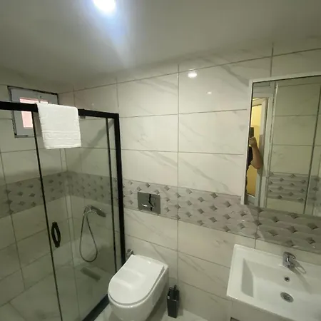 Muhterem Hanim Konagi *