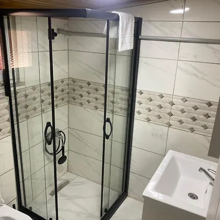 Muhterem Hanim Konagi *