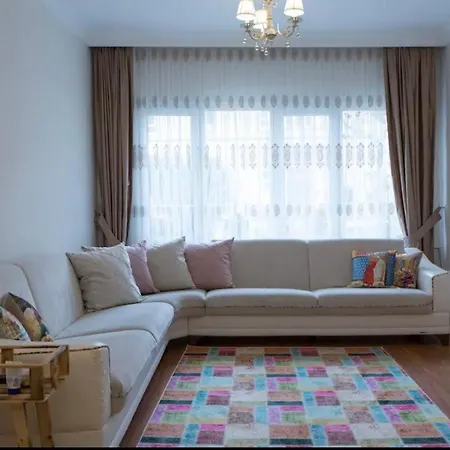 Muhterem Hanim Konagi *